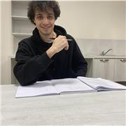 Sono uno studente di Ingegneria Gestionale al Politecnico di Torino. Offro lezioni di matematica che siano il più possibile coinvo